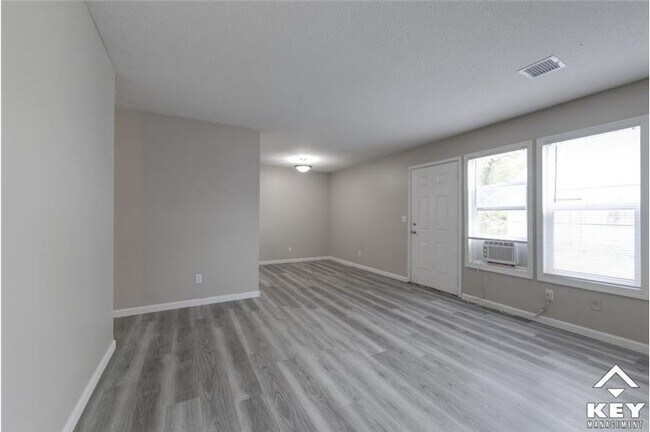 Building Photo - 1705 N Madison Ave