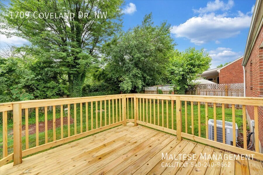 Foto principal - 1709 Coveland Dr NW