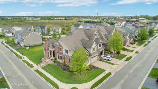 Primary Photo - 226 Regency Ct W