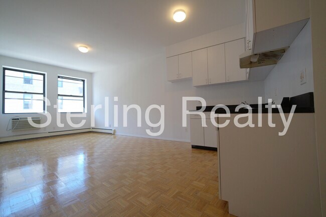 Building Photo - 18 27th Ave
