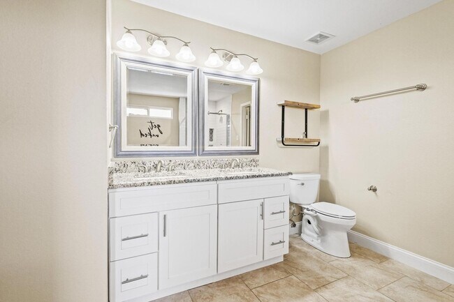 Building Photo - 6021 McKaskle Dr