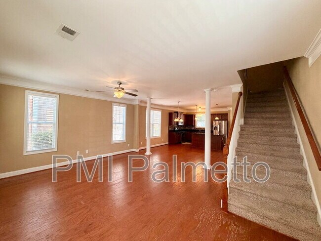 Building Photo - 6877 Pennington Rd