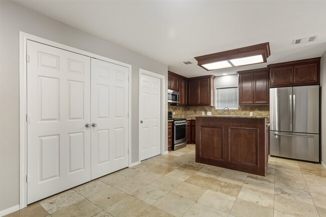 Building Photo - 14861 Altair Ct