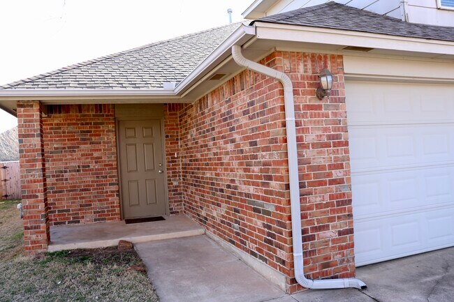 Entrada frontal - 9708 SW 17th St