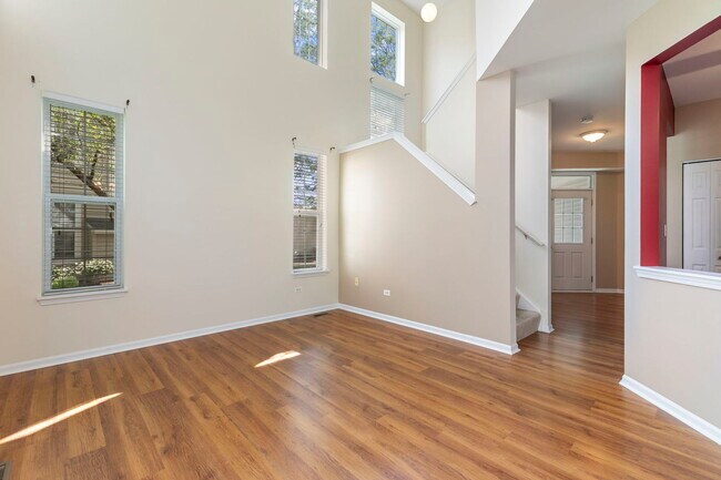 Building Photo - 2926 Rutland Cir