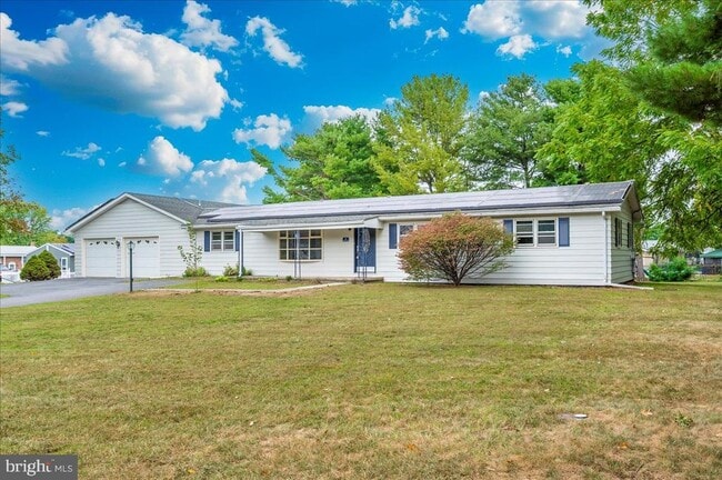 Building Photo - 6 Schaller Ln