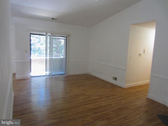 Building Photo - 533 Wood Mill Dr