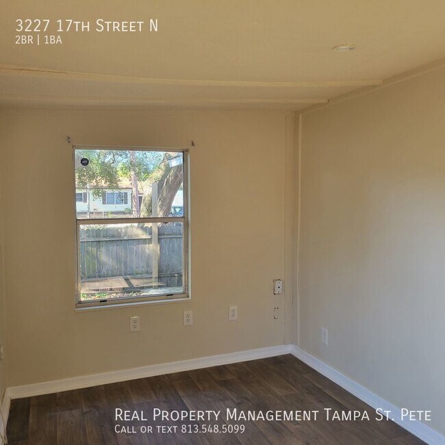 Foto del edificio - ***AVAILABLE FOR IMMEDIATE MOVE IN***