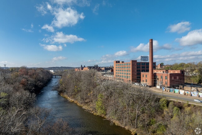 The city got its name from the Eau Claire River that runs through it.