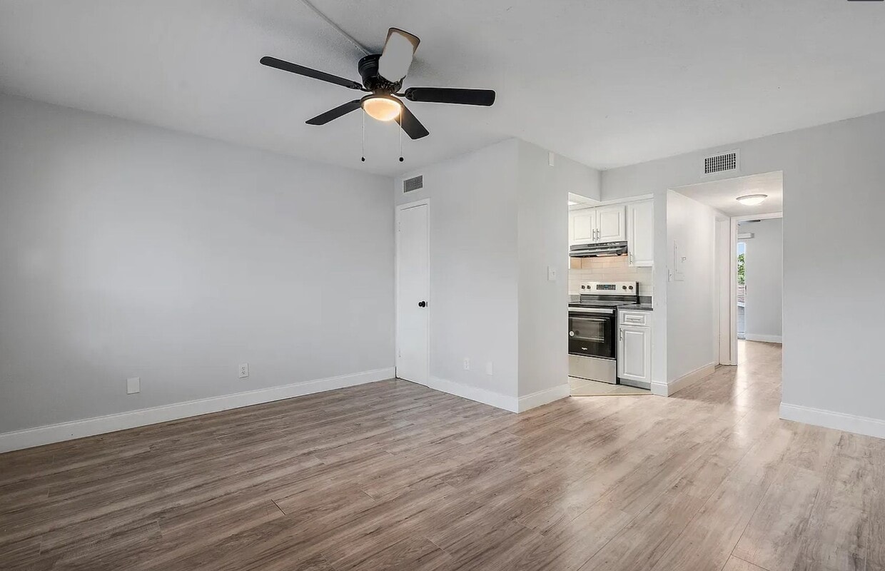 Primary Photo - Splendid unit near the beach