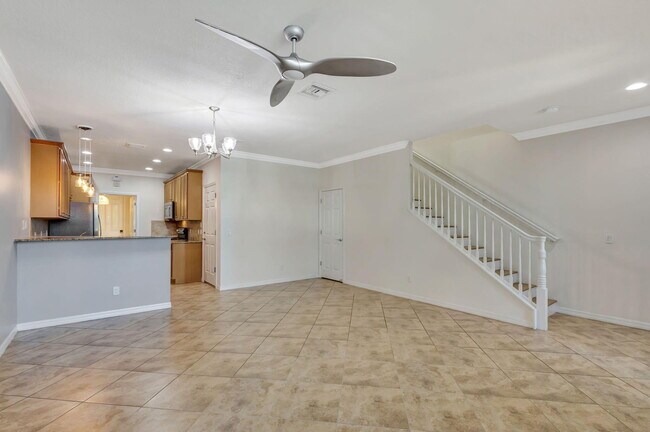 Building Photo - 1212 S Community Dr