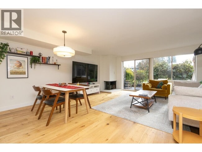 Photo du bâtiment - 235 Keith Rd