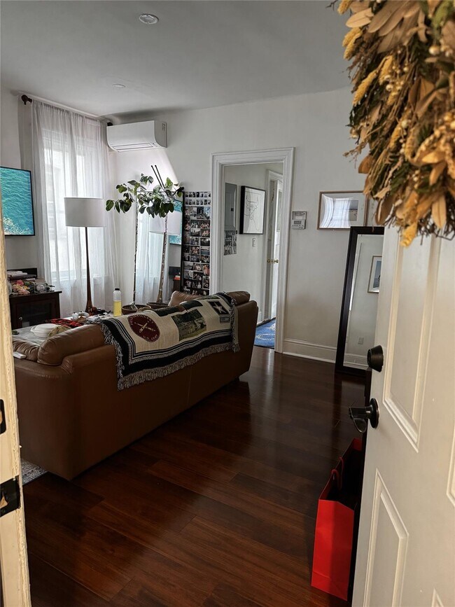 Foto del edificio - 32-43 47th St