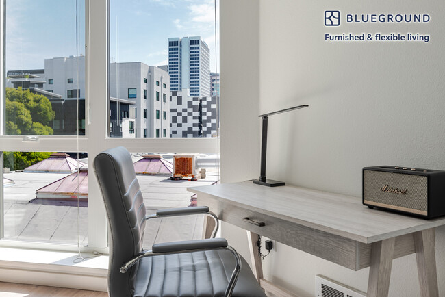 Foto del edificio - 2500 Webster St