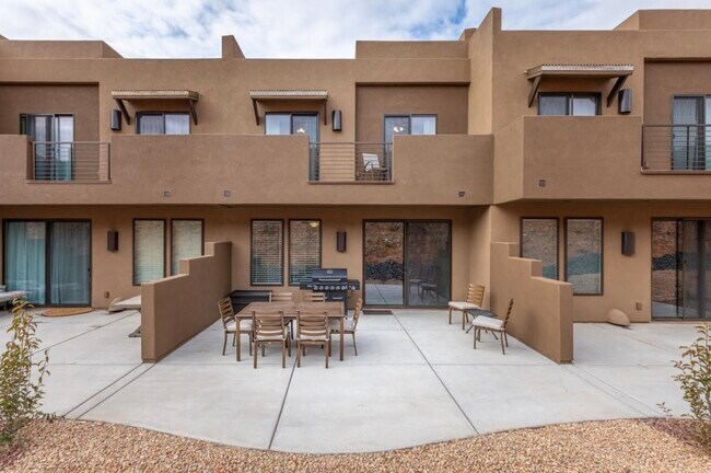 Foto del edificio - 4804 N Winged Foot Dr