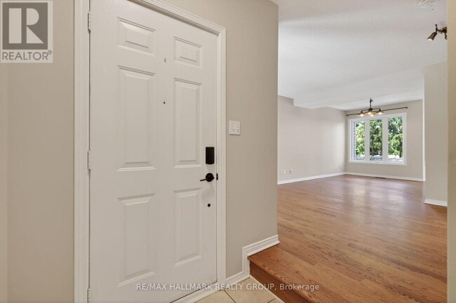 Building Photo - 130 College Cir