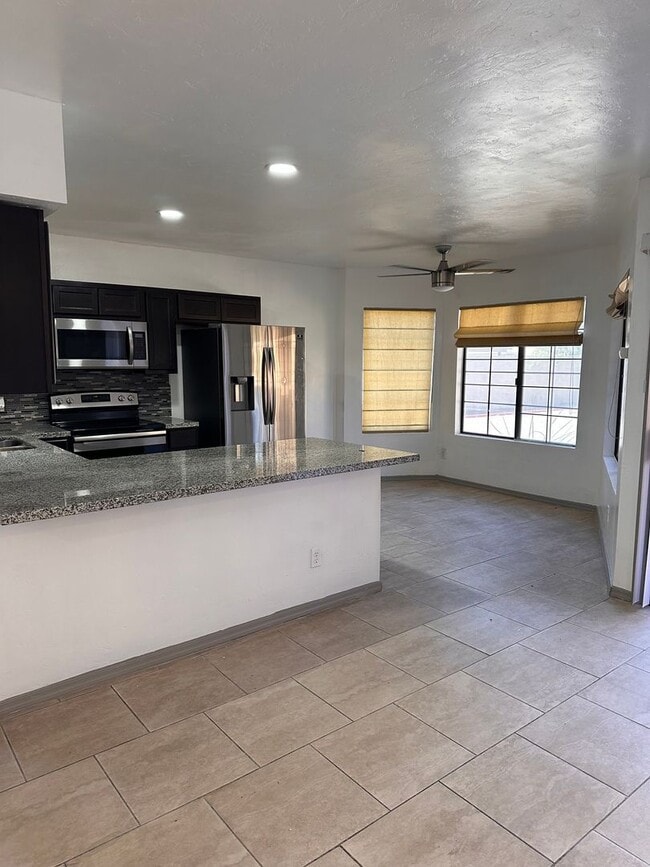 Photo - Woodbridge1720 Apartment