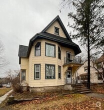 Building Photo - 526 S Webster Ave