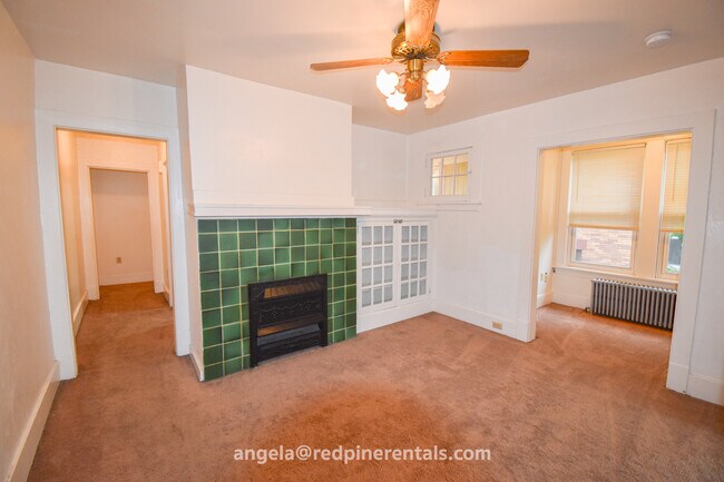 Building Photo - 1832 Crafton Blvd