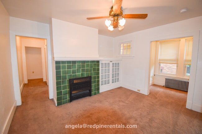Building Photo - 1832 Crafton Blvd