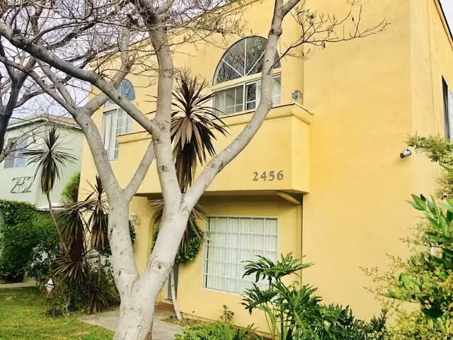 Foto del edificio - 2456 Arizona Ave