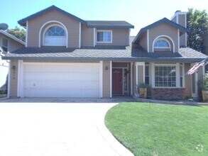 Building Photo - 2818 Trigo Way