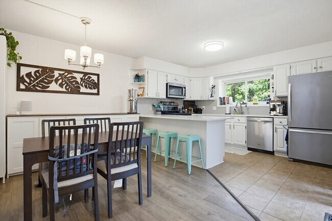 Foto del edificio - 49 Captain Eames Cir