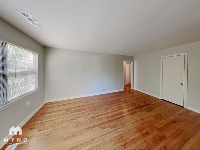 Building Photo - 1437 Freda Dr