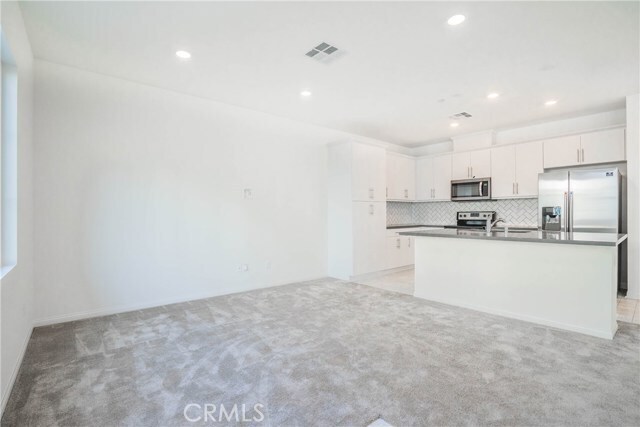 Foto del edificio - 1685 W Rhombus Ln