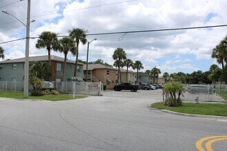 Building Photo - 703 Michigan Ct
