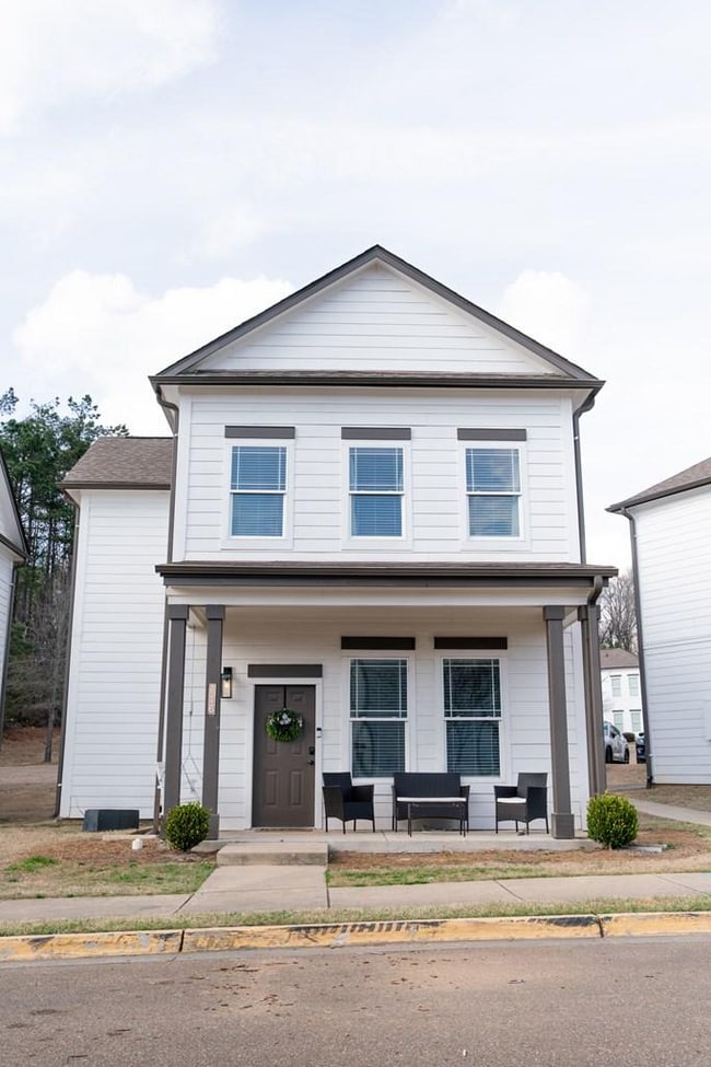 Building Photo - 716 Ironwood Ln