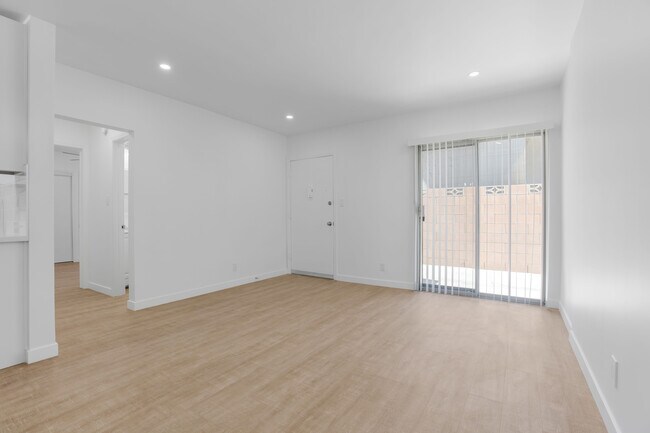 Foto del edificio - 405 W Elk Ave