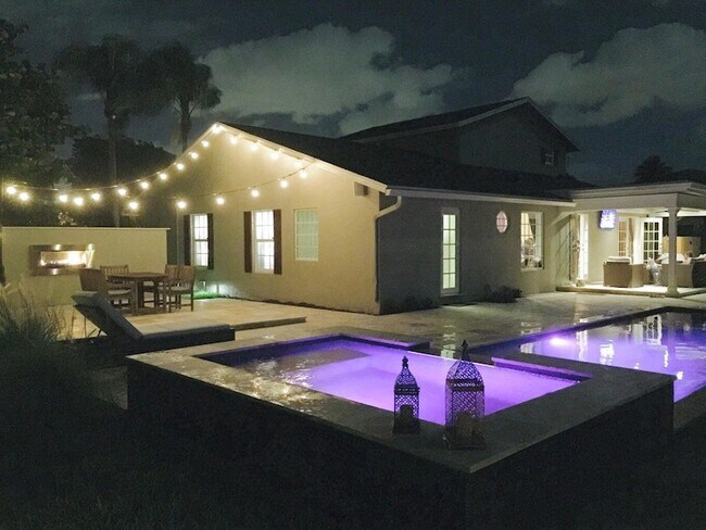Foto del edificio - 4610 Pine Tree Dr
