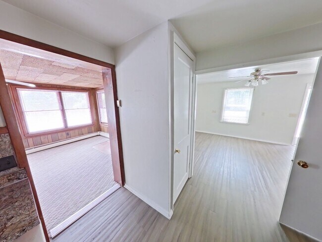 Building Photo - 3630 Colebrook Rd