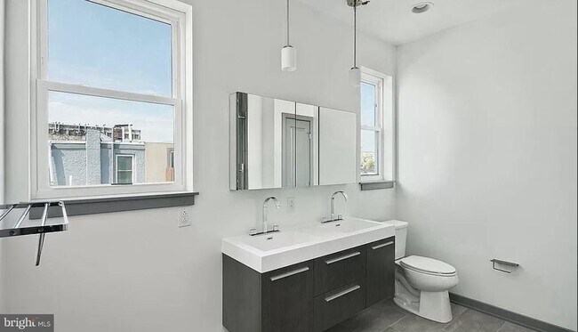 Foto del edificio - 2646 Janney St