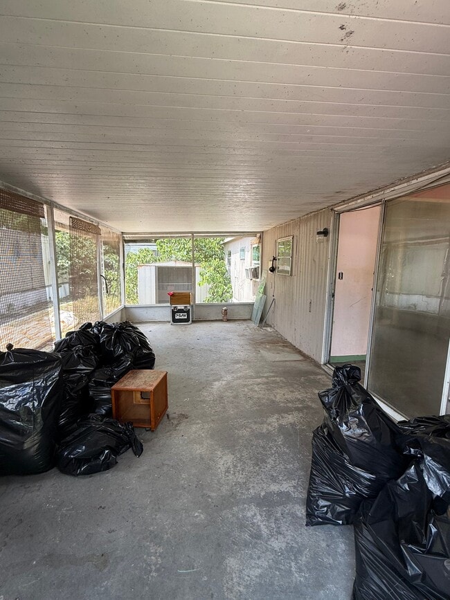 Building Photo - 920 Boardwalk Ln