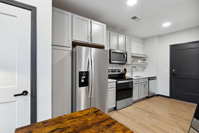 Foto del edificio - 423 E Michigan St