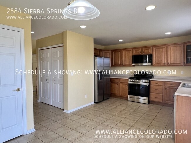 Foto del edificio - 2584 Sierra Springs Dr