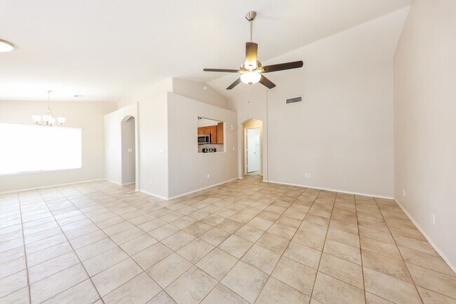 Building Photo - 2214 E Aire Libre Ave