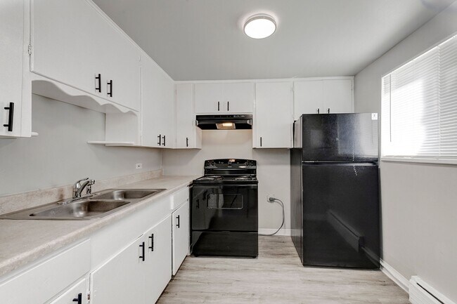 Foto del edificio - 1 Bed/1 Bath unit in Aurora - Won't last l...