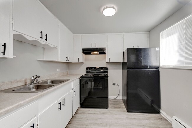 Building Photo - 1 Bed/1 Bath unit in Aurora - Won't last l...