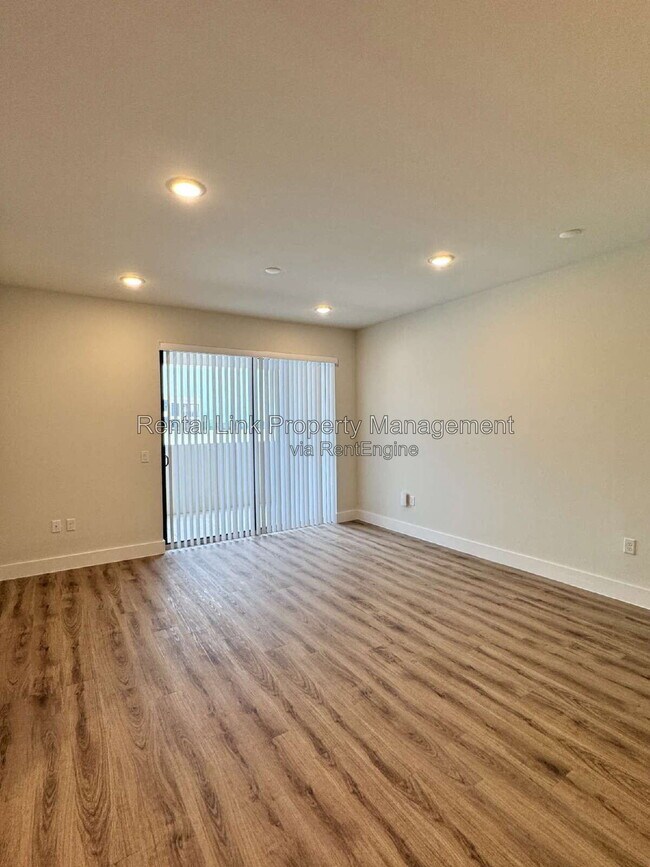 Foto del edificio - 414 Cape Coral Pkwy E