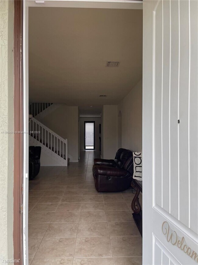 Building Photo - 3 br, 2.5 bath House - 15382 SW 173rd Ln
