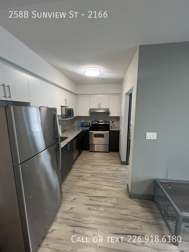 Building Photo - 258B Sunview St