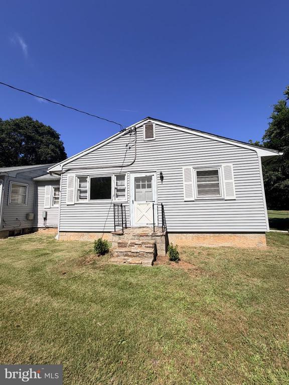 Building Photo - 3205 Chapman Rd