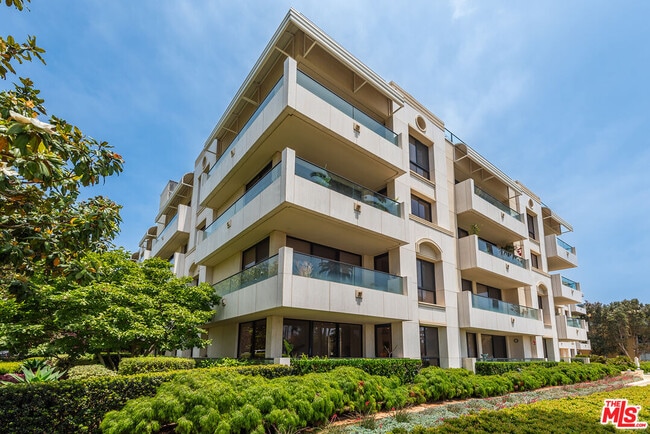 Foto del edificio - 701 Ocean Ave