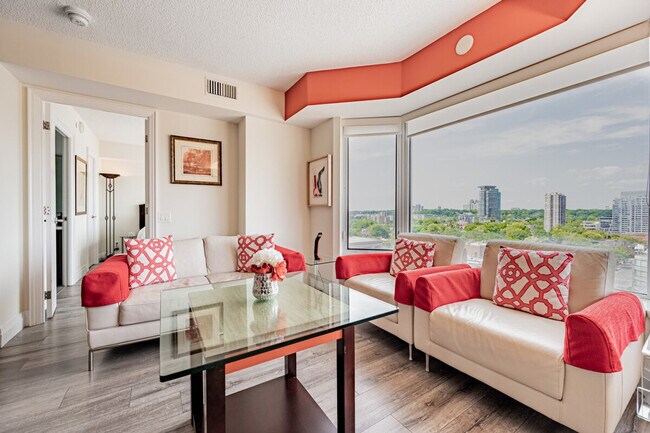 Photo du bâtiment - 155 Yorkville Ave