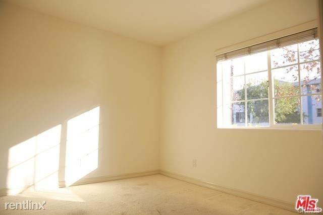 Building Photo - 821 S Gramercy Pl