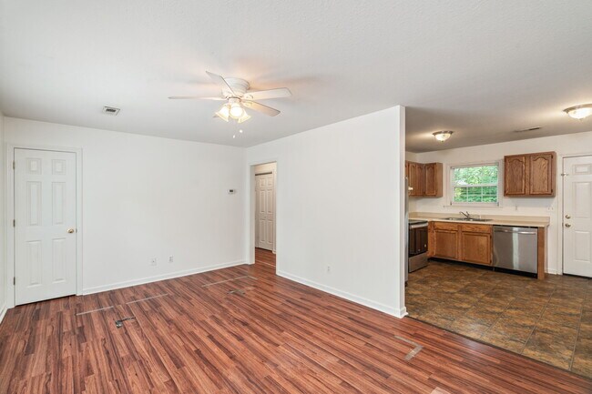Foto del edificio - 3518 Acorn Woods Way,