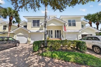 Building Photo - 3569 SW Sawgrass Villas Dr